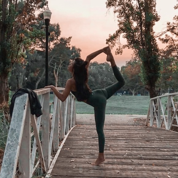 Meet your Posher, Britt - Picture 10 of 16